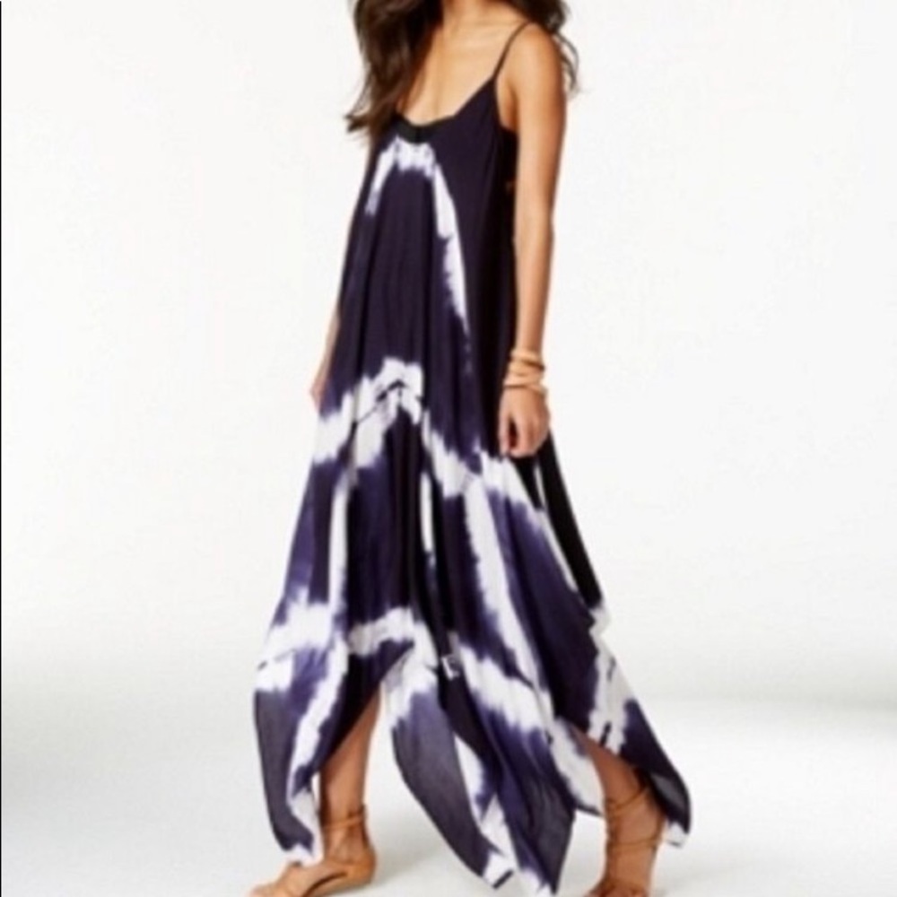 Raviya Dress